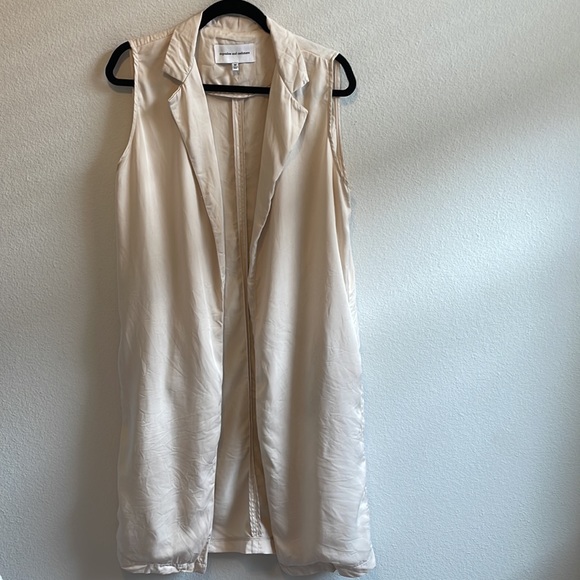 Sleeveless duster with pockets - Picture 2 of 4